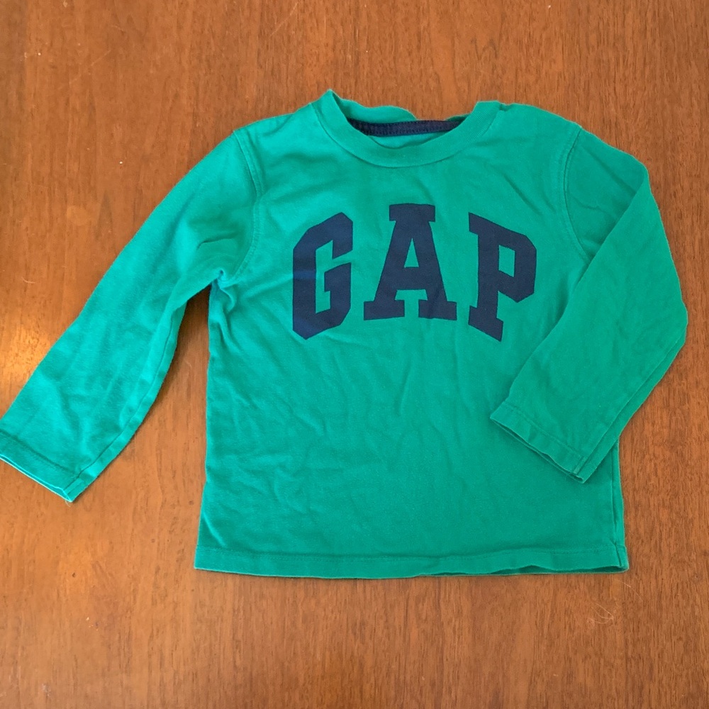 🍓 3/$10 GAP Kids Green Long Sleeve Tee size 2T